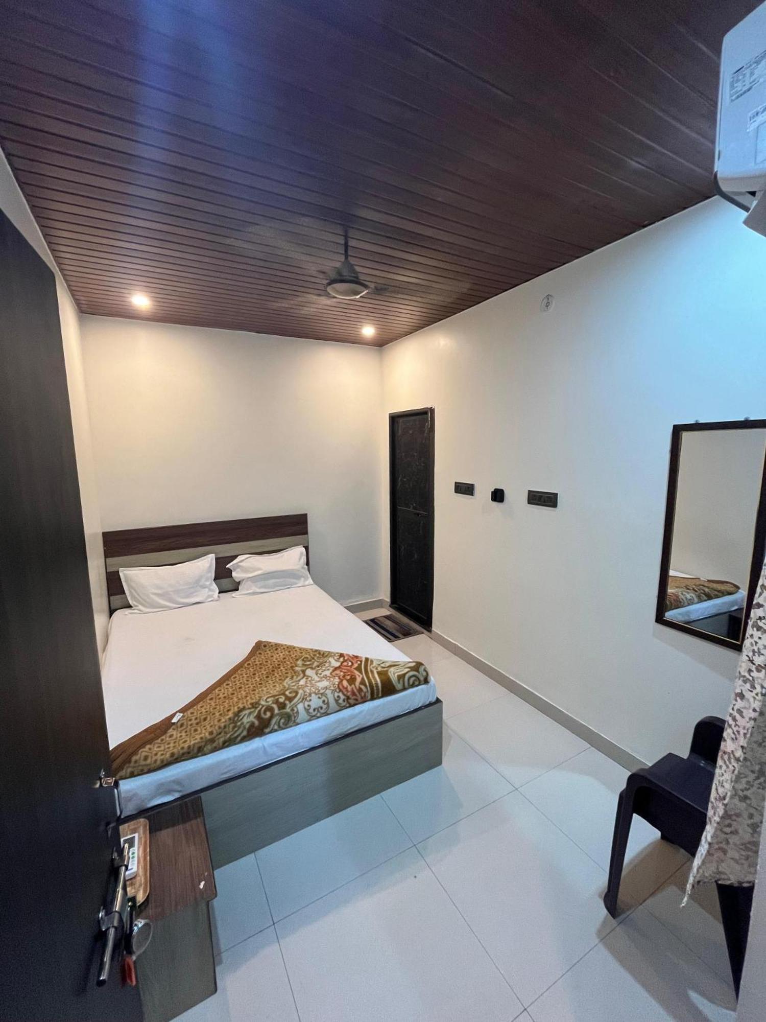 Gauri Kedareshwar Guest House Варанаси Экстерьер фото